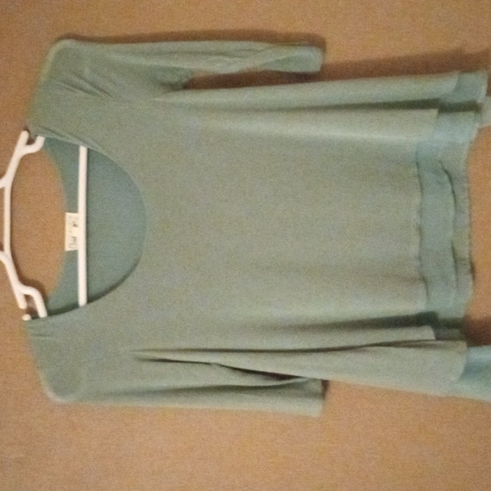 Cloudshaser female top Small